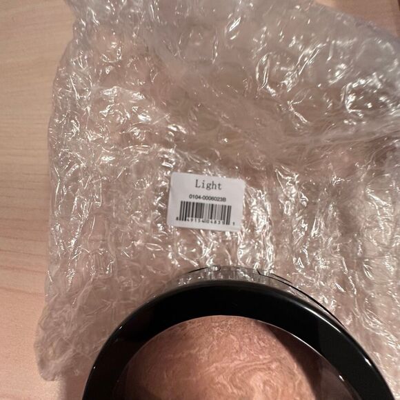 Laura Geller Baked Balance-n-Brighten Color Correcting Foundation - Picture 5 of 12